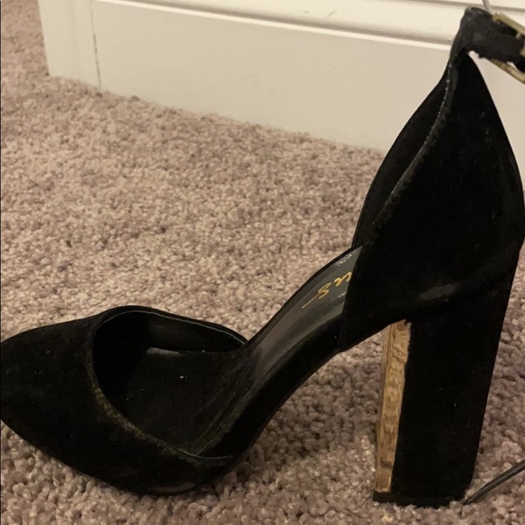 Worn once black lulus heels - Picture 2 of 2